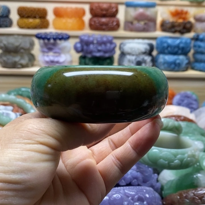 未镶嵌手镯石英质玉