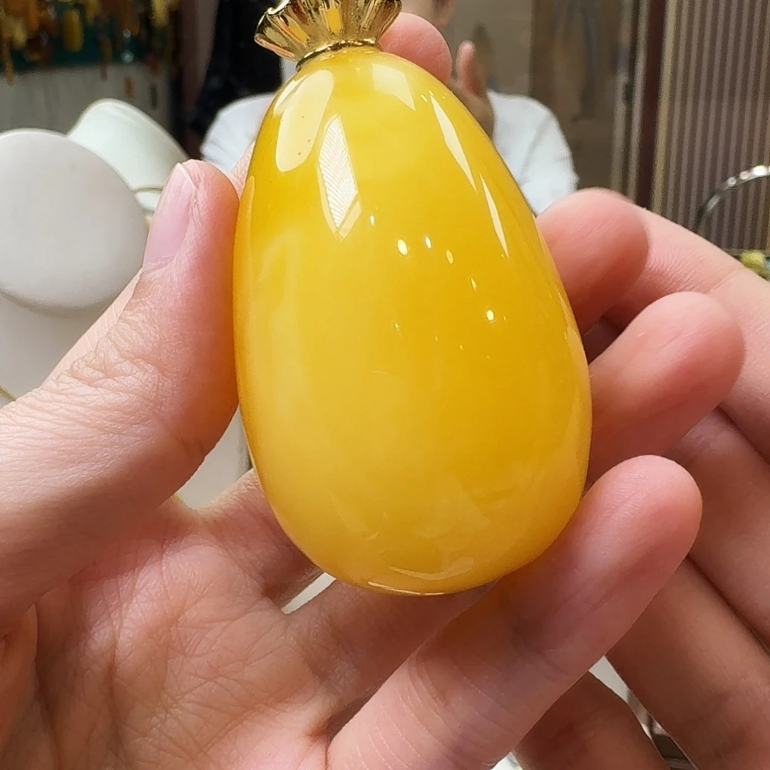 琥珀未镶嵌颈饰吊坠