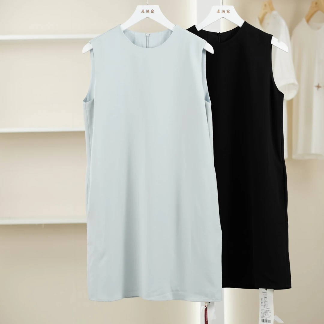 麦迪尚品【崔】5051297 夏季简约无袖背心连衣裙品牌撤柜女装