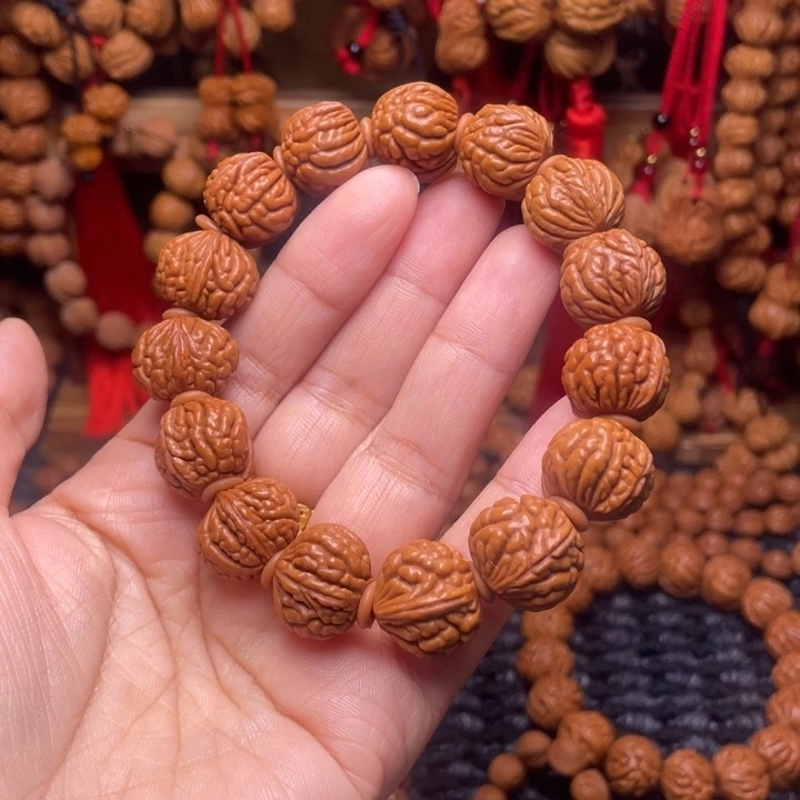 木质类龙纹桃枭挂件