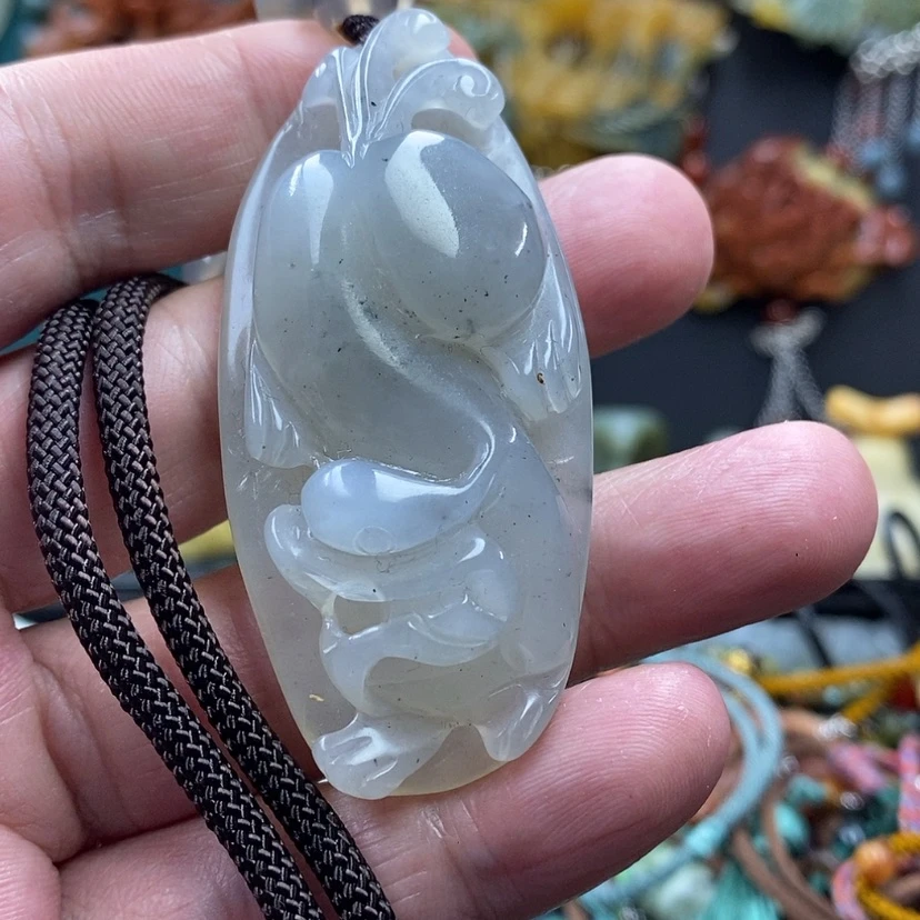 【闪购商品】蛇纹石玉未镶嵌吊坠