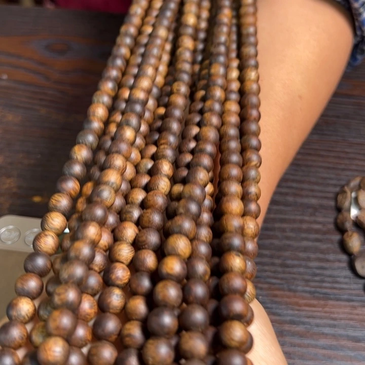 手串沉香红土乌身28克卡8多样性多一条