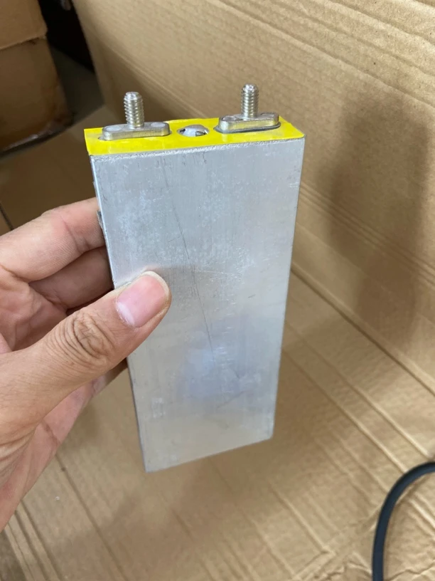 【A.品级】30A3.2V铁锂电池（可做三轮二轮车电瓶 强起 户外电源）