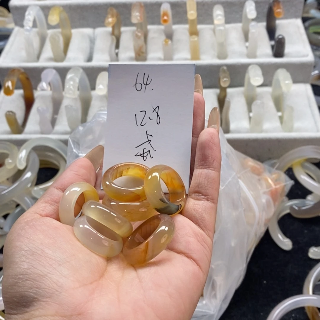 手镯玛瑙/玉髓未镶嵌64