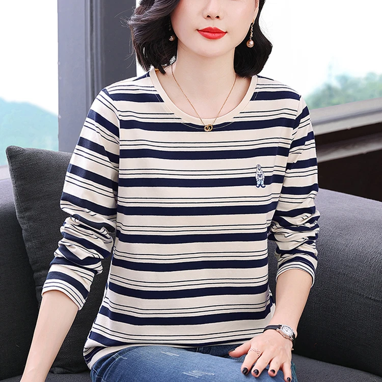 洋气妈妈装2025秋季新款条纹T恤中年女士设计感撞色减龄显瘦上衣
