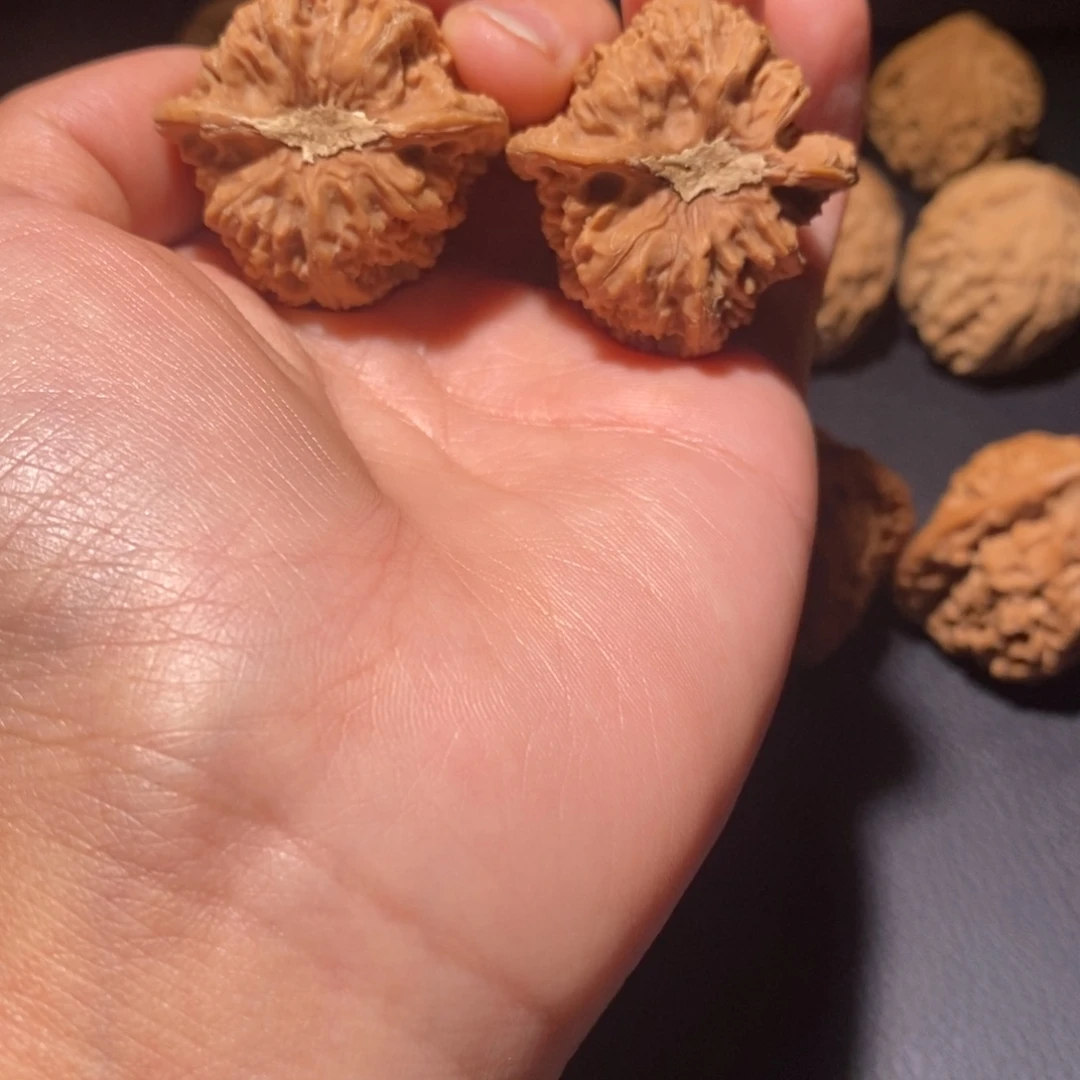 文玩核桃吊坠山地秘纹