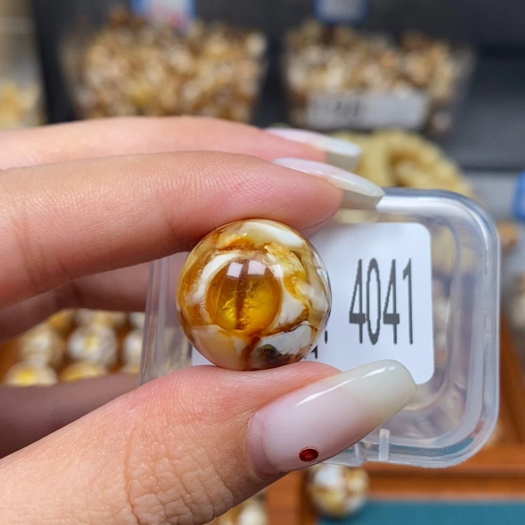 猴头核桃吊坠沁色圆珠老型4041