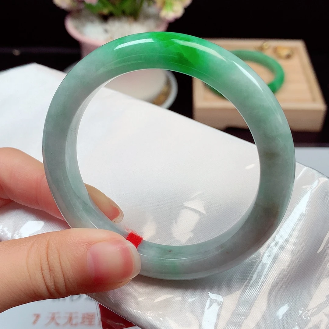 翡翠未镶嵌手镯614