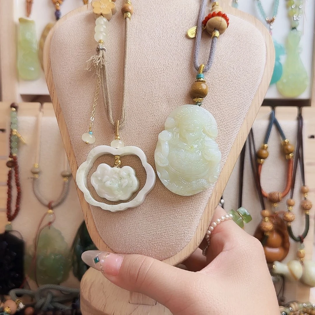 蛇纹石玉合金颈饰