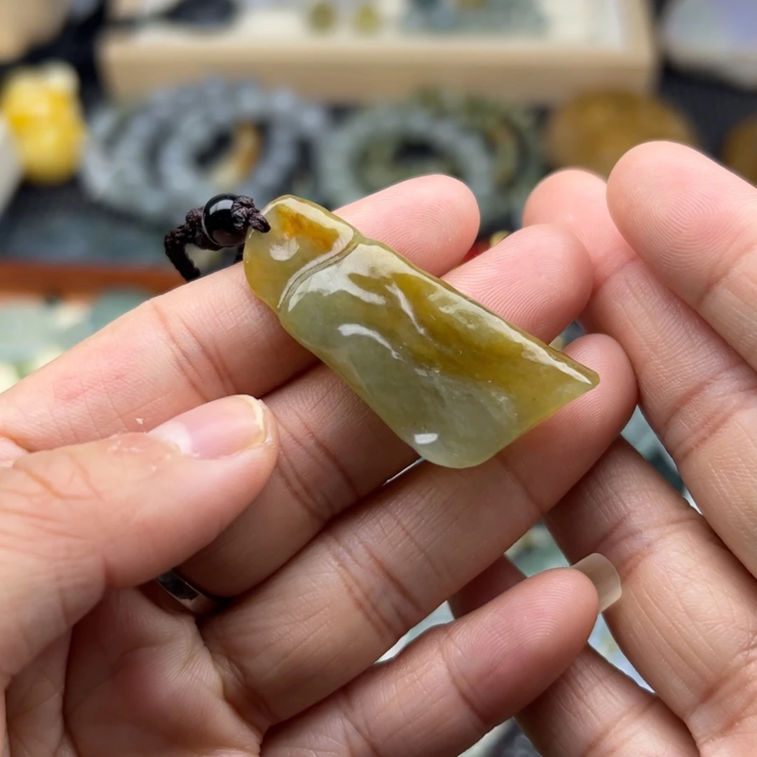 颈饰未镶嵌翡翠无事牌