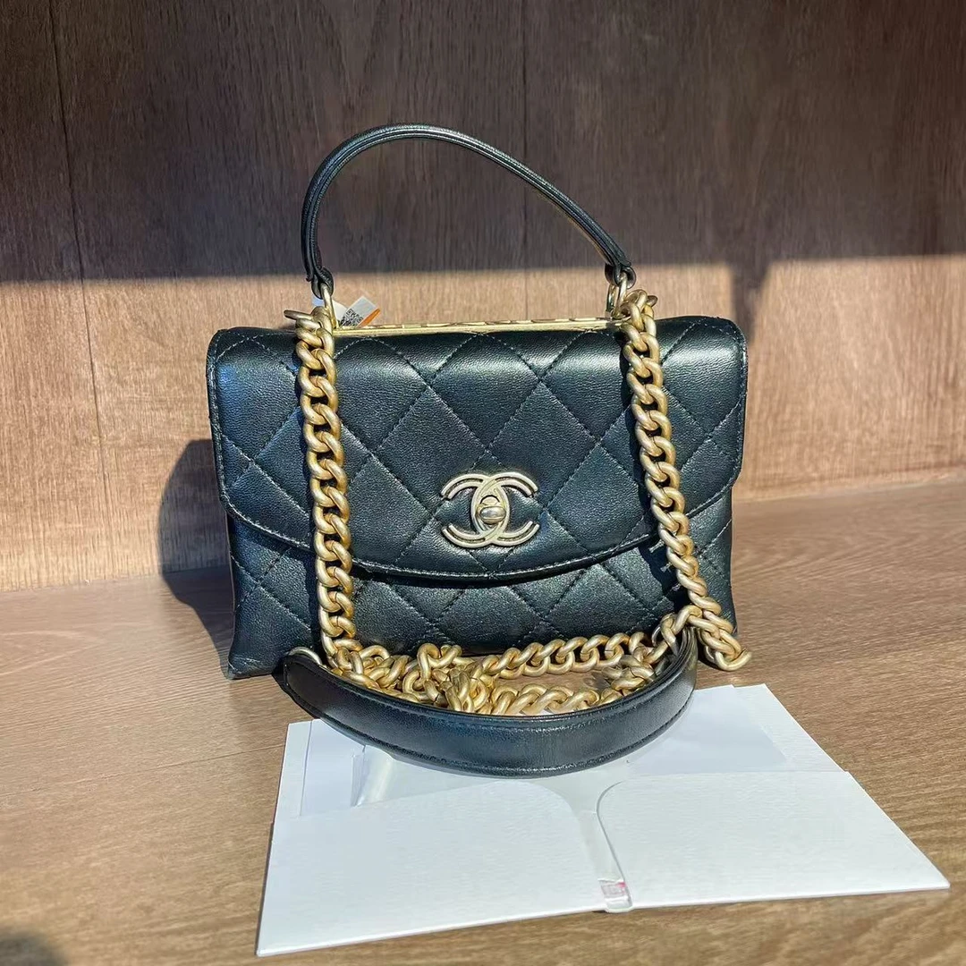 95新 Chanel/香奈儿 香奈儿羊皮口盖包20cm黑色金扣28开FD04