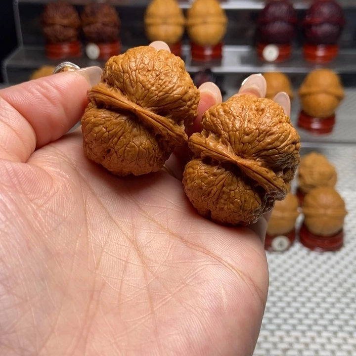 文玩核桃把件30鸿运元宝