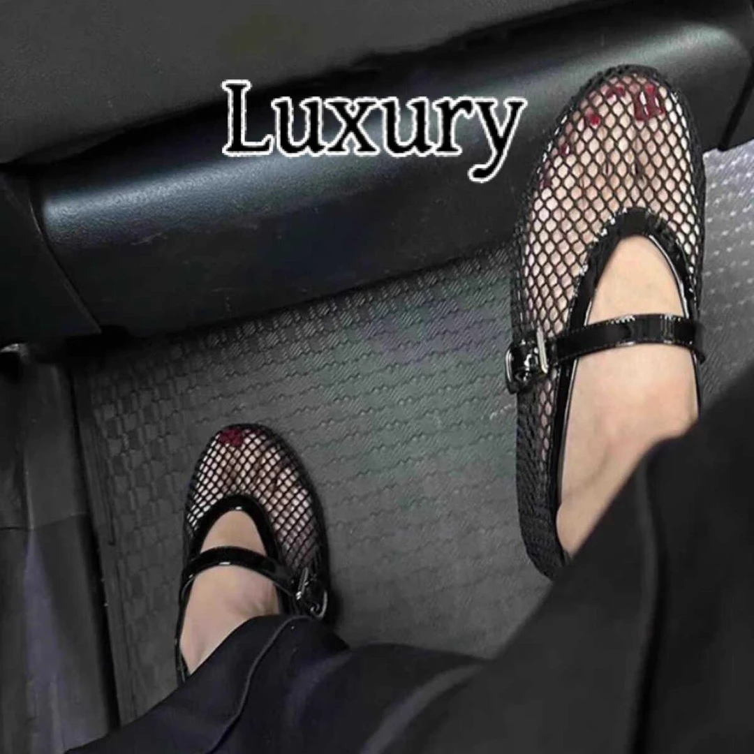 Luxury众设计鱼网格镂空芭蕾舞鞋女2025夏新款时尚平底皮带扣单鞋