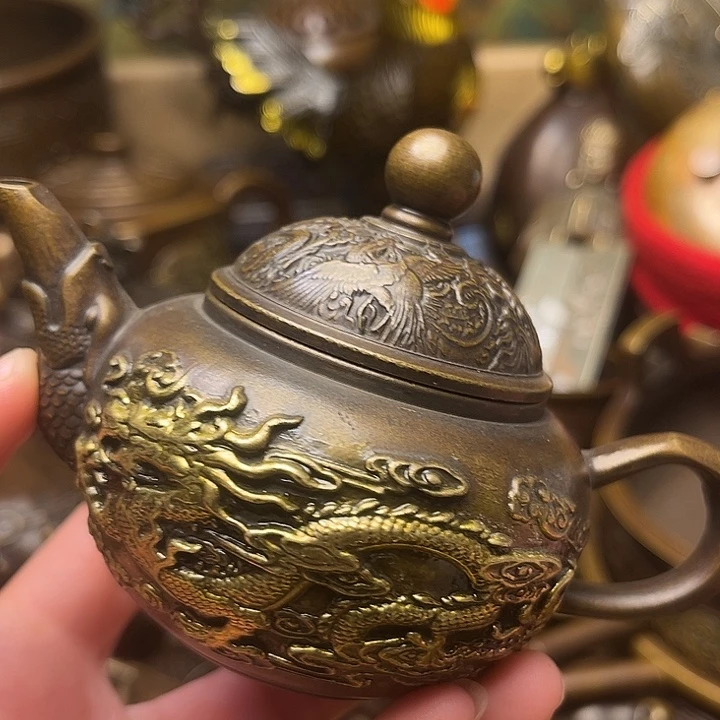 精美铜器批发档口