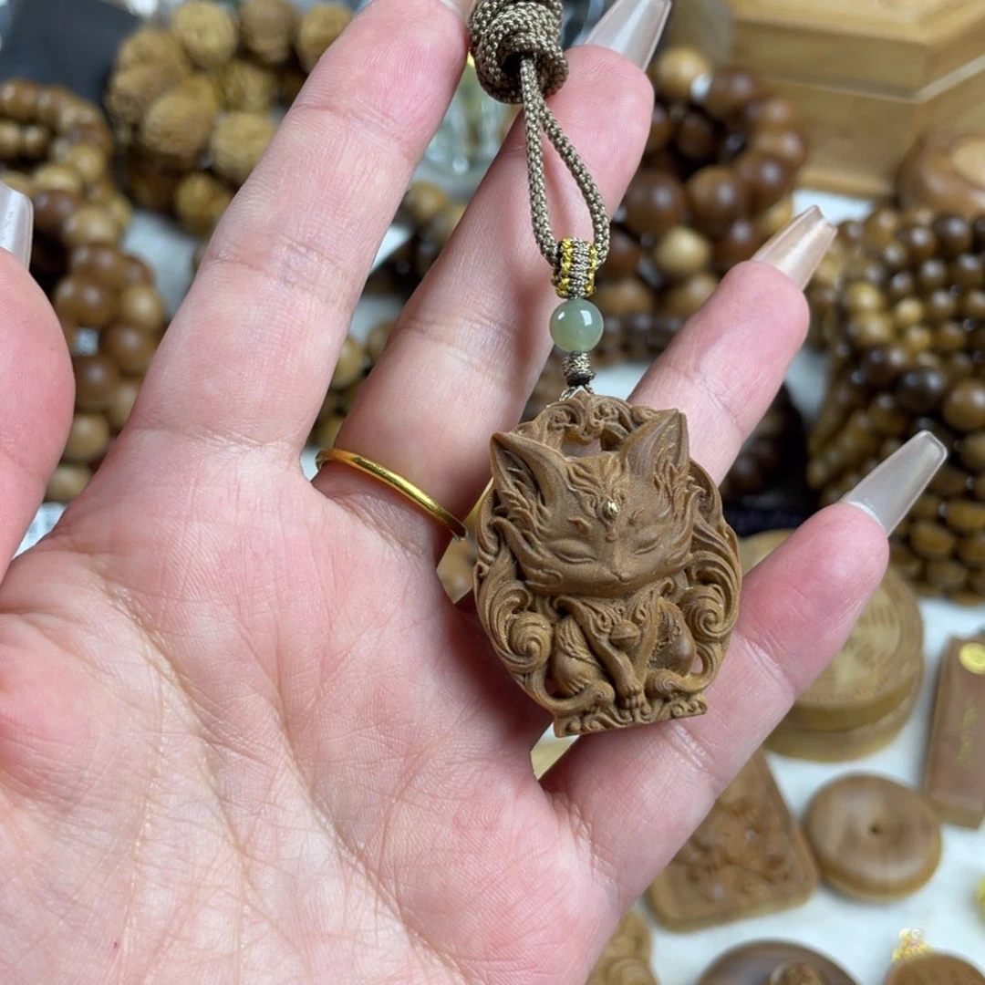 檀香木念****?/老山檀香凤九