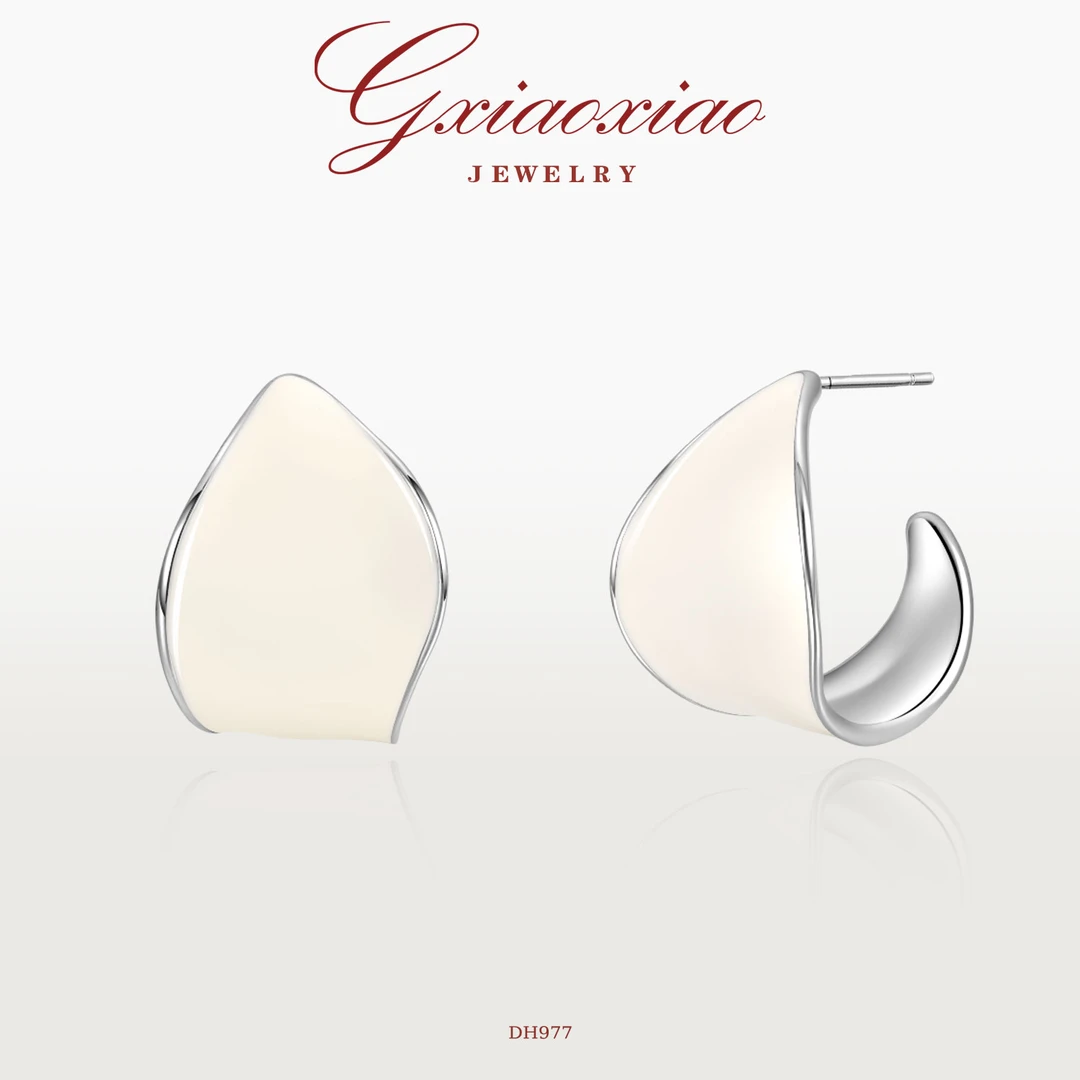 G XIAOXIAO 镀K金 时尚高级感气质简约百搭光面素款耳环 DH977