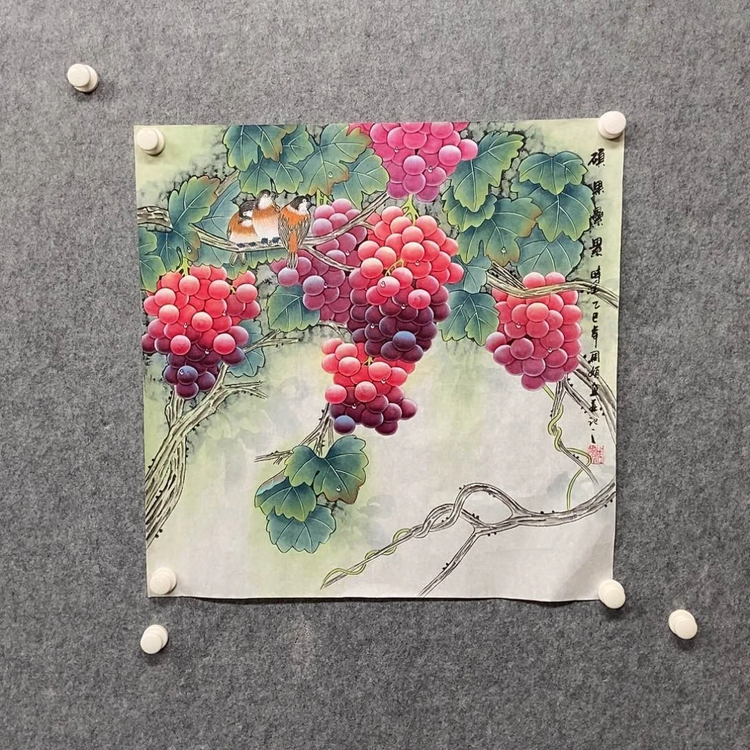 国画四尺斗方精品工程葡萄一副