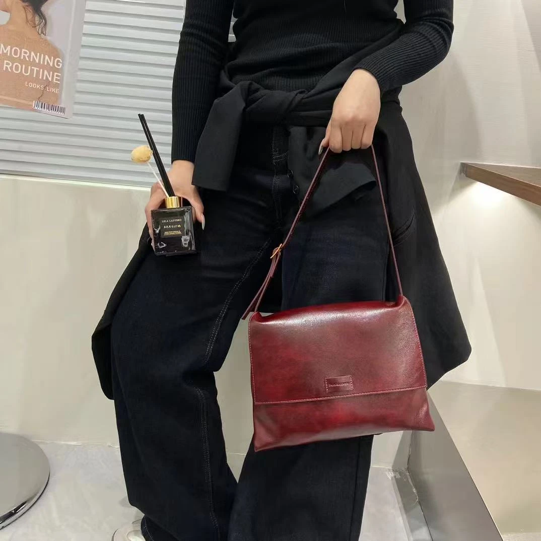 2025春夏新款潮流腋下百搭网红复古单肩斜挎包时尚女包 2297