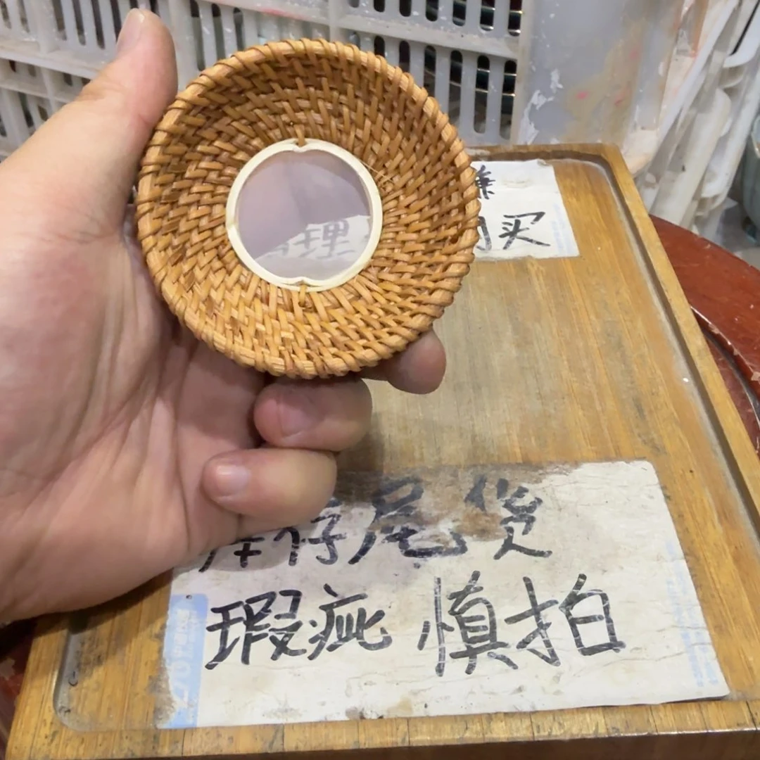 微瑕疵介意勿拍陶瓷器皿S283