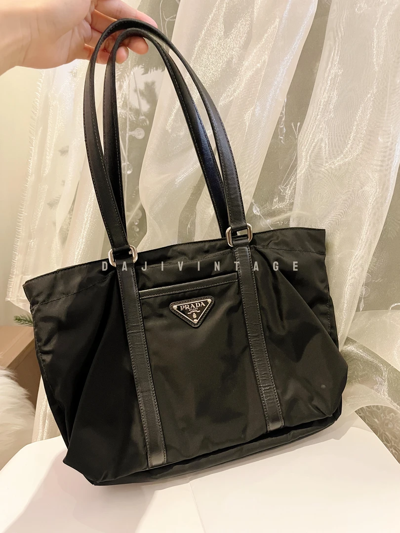 95新 Prada/普拉达 大吉一店/Prada黑银菜篮子单肩包