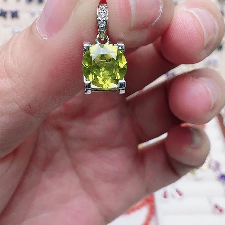 橄榄石吊坠(不含链)银S925镶嵌吊坠A32