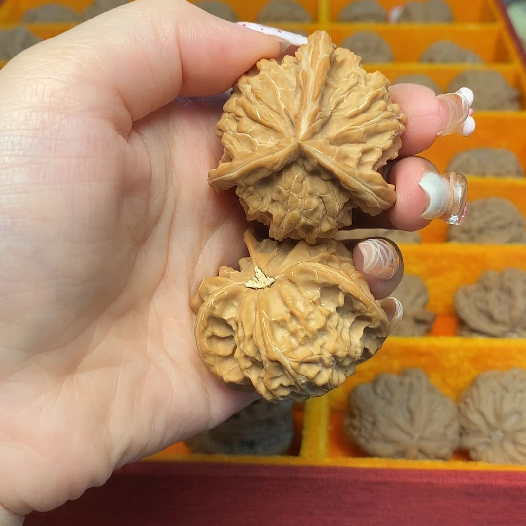 文玩核桃把件三愣