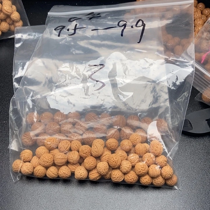 用***3桃核吊坠散籽发货50