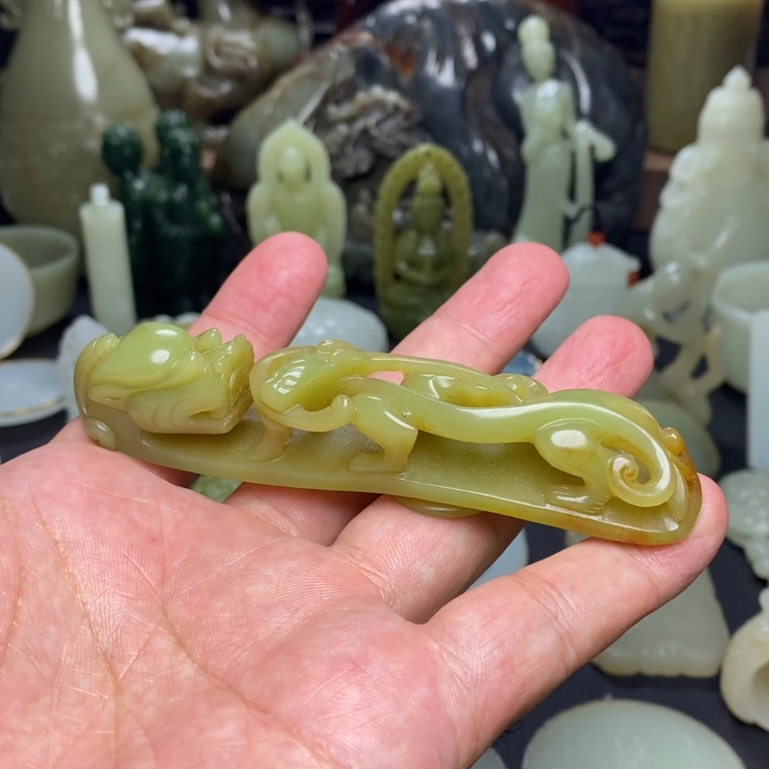 小***儿未镶嵌和田玉挂件
