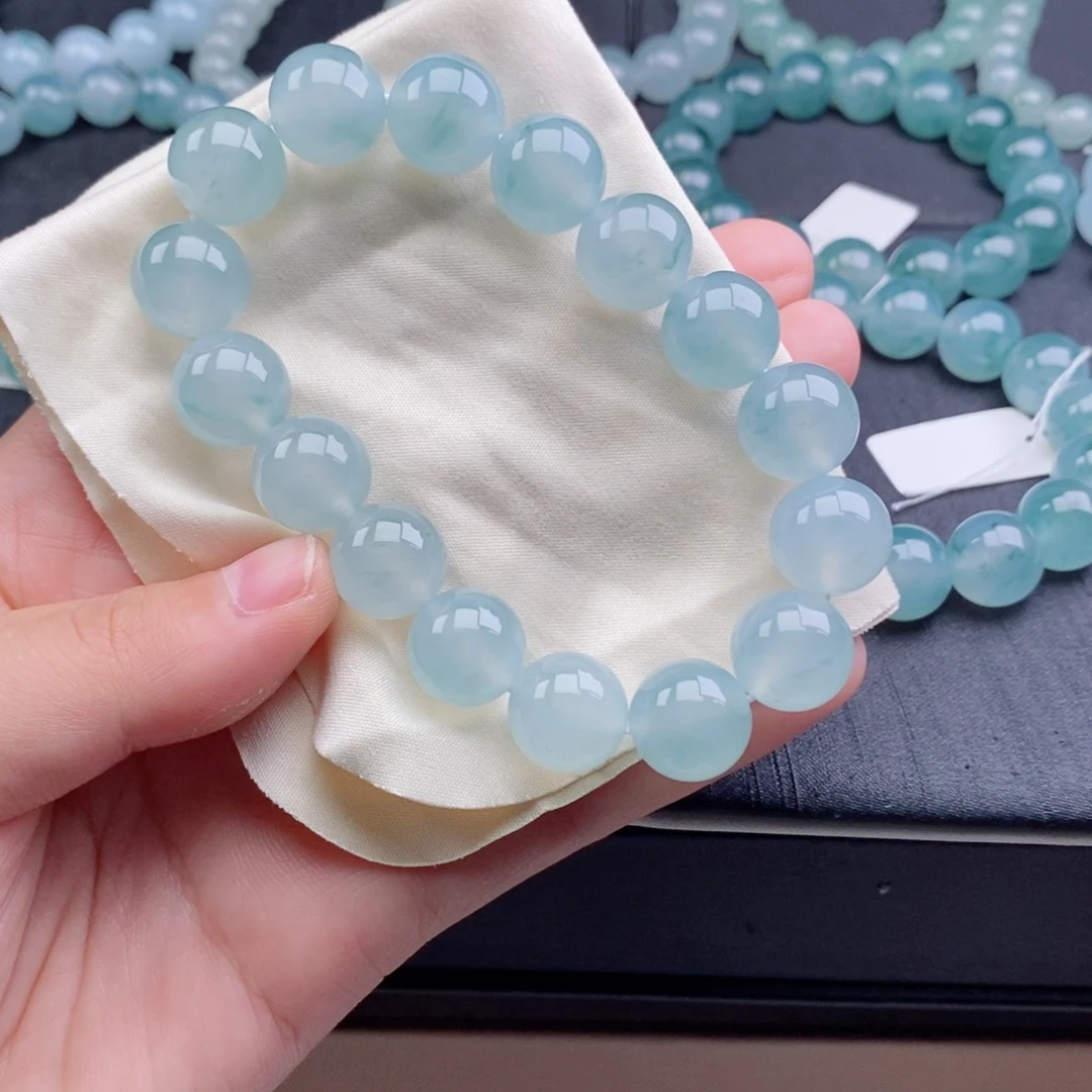 慢***漫翡翠未镶嵌手链珠宝