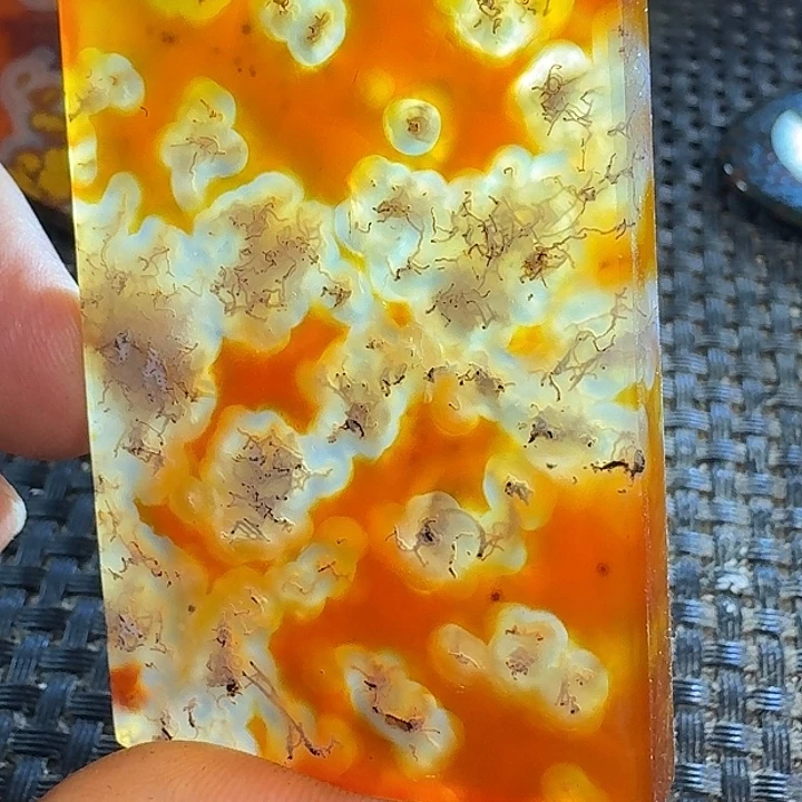 温***3玛瑙/玉髓未镶嵌颈饰
