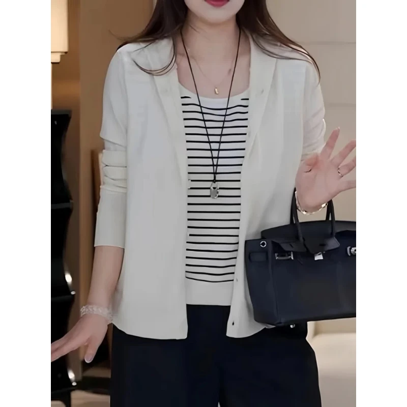 大码条纹拼接假两件连帽针织衫女秋季新款微胖mm外穿显瘦开衫上衣