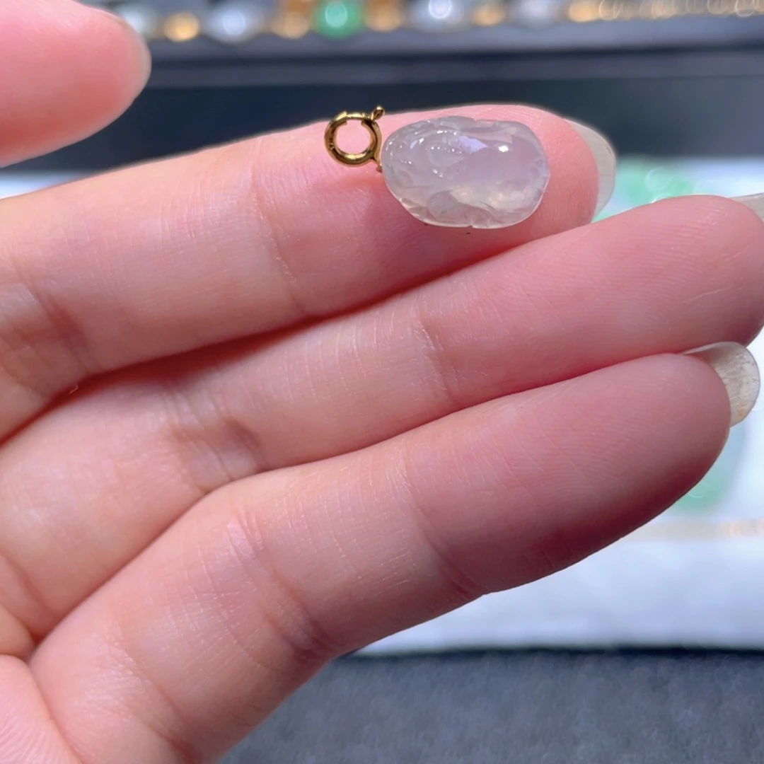 翡翠18K金镶嵌颈饰翡翠