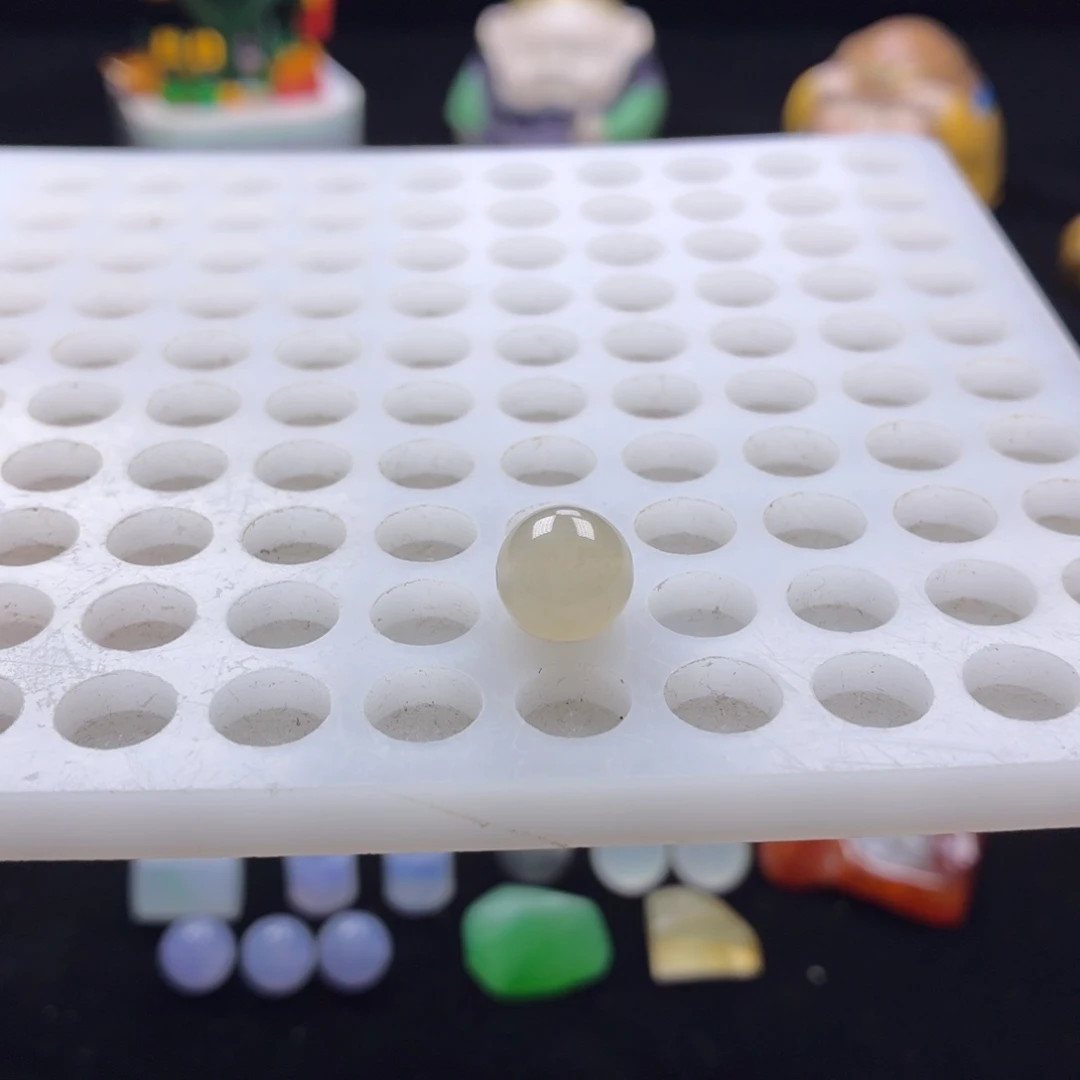 定制翡翠未镶嵌9.8翡翠圆珠