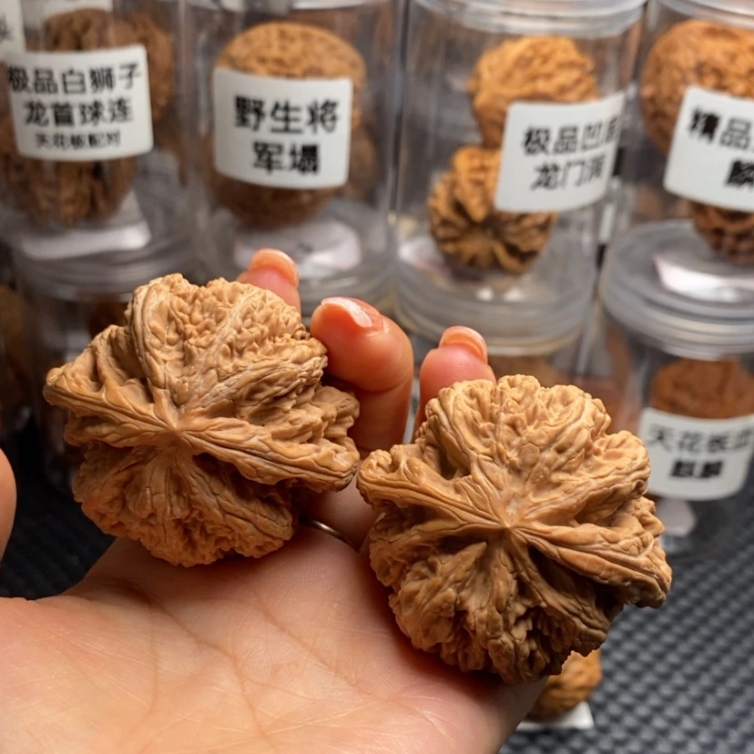 【闪购商品】文玩核桃吊坠@***粗筋
