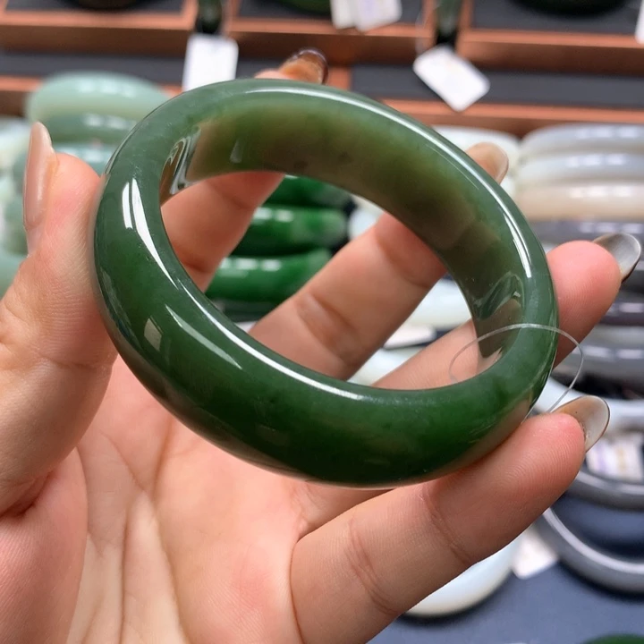 【闪购商品】未镶嵌手镯和田玉（碧玉）