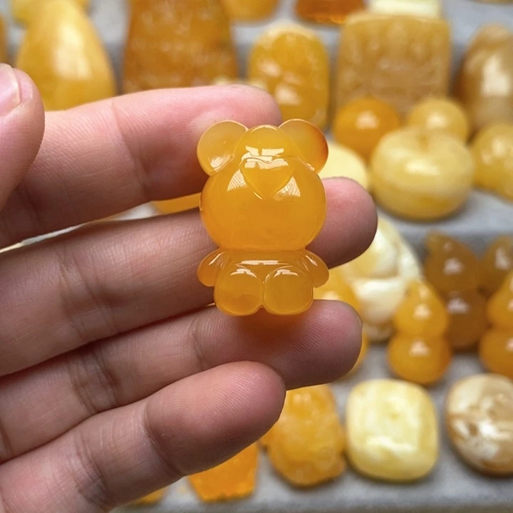 未镶嵌颈饰琥珀琥珀蜜蜡吊坠