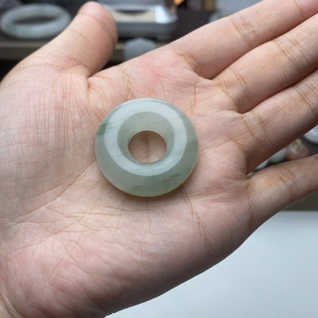 石英质玉手镯未镶嵌郑*昂