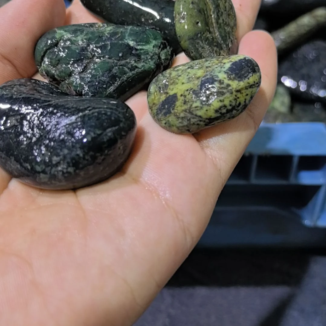 张***哥有机玻璃藏玉药王石原石手把件6颗