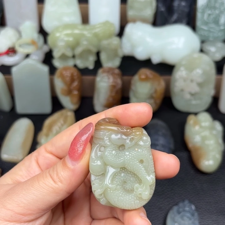 颈饰未镶嵌和田玉