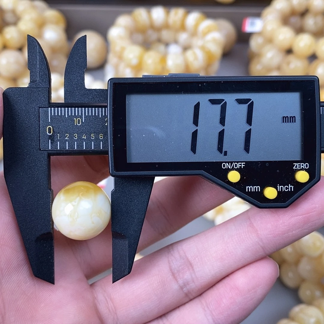 蜜蜡未镶嵌珠宝奇石