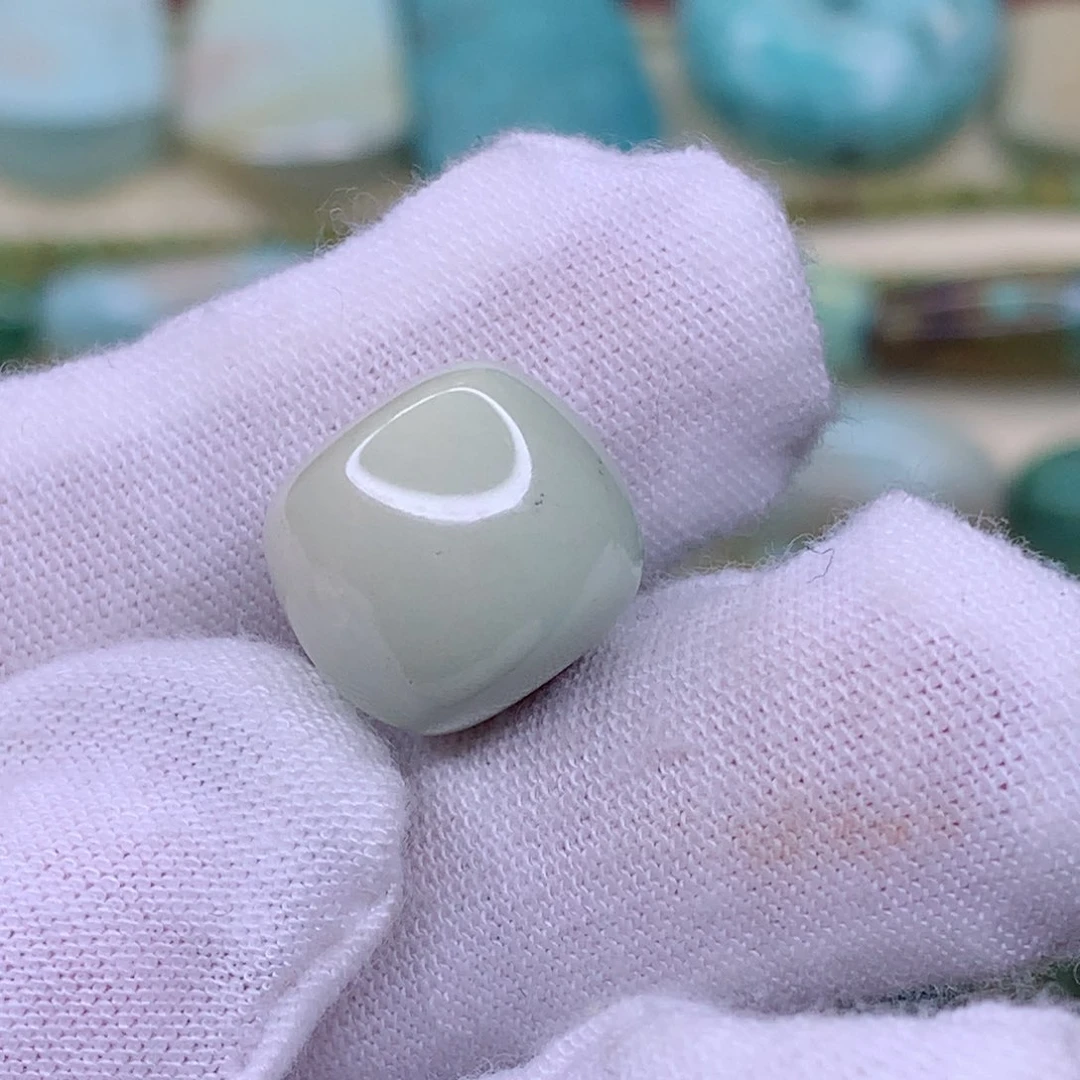 绿松石颈饰未镶嵌