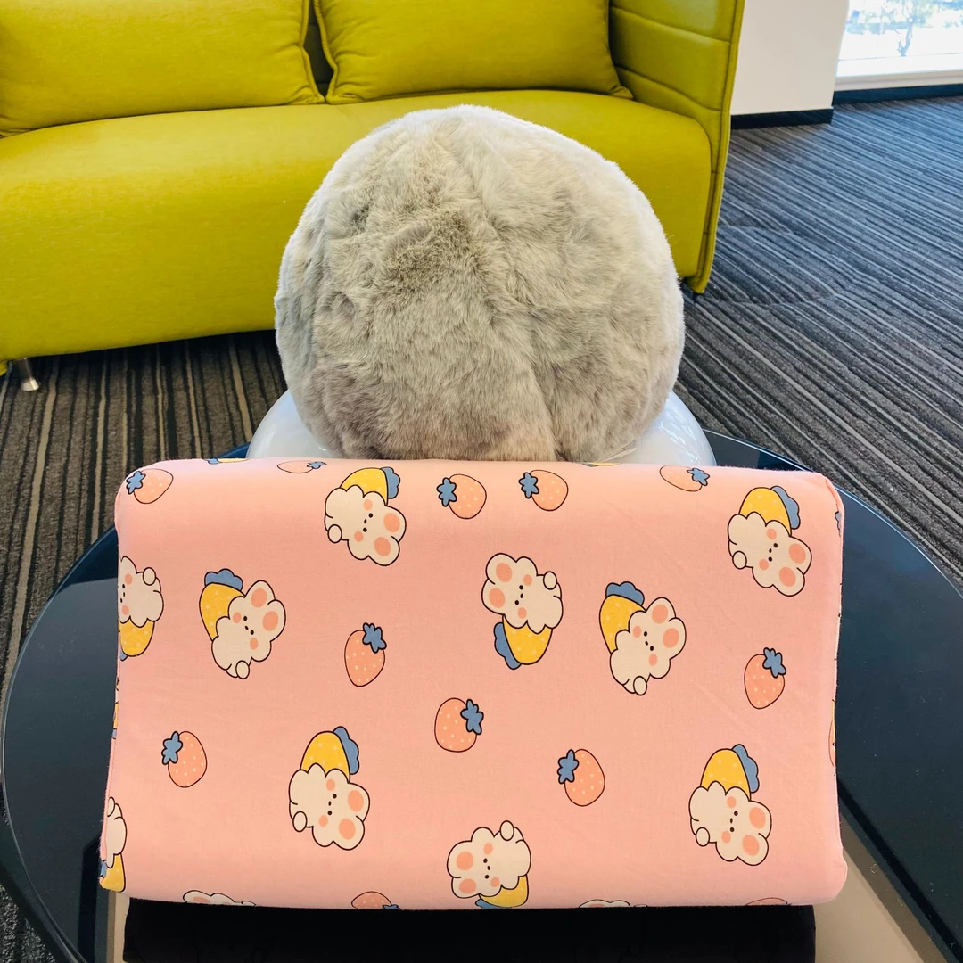 小熊奇遇乳胶童枕