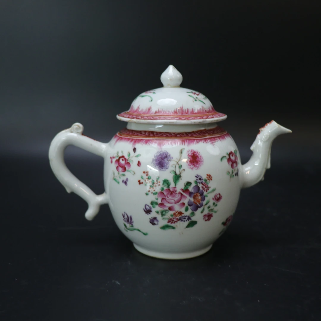 Lot.25121296清乾隆粉彩花卉纹执壶 高：约15cm