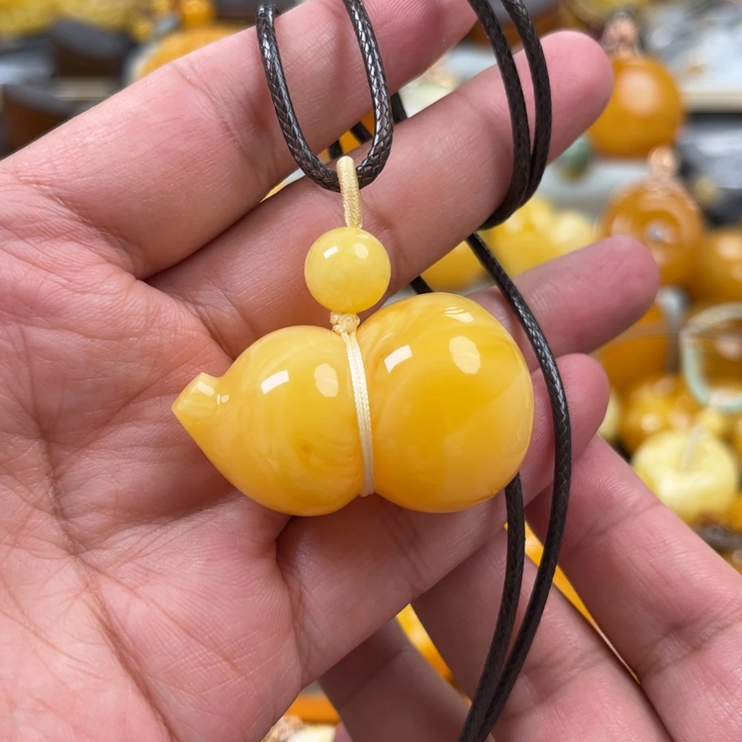 蜜蜡未镶嵌珠宝奇石