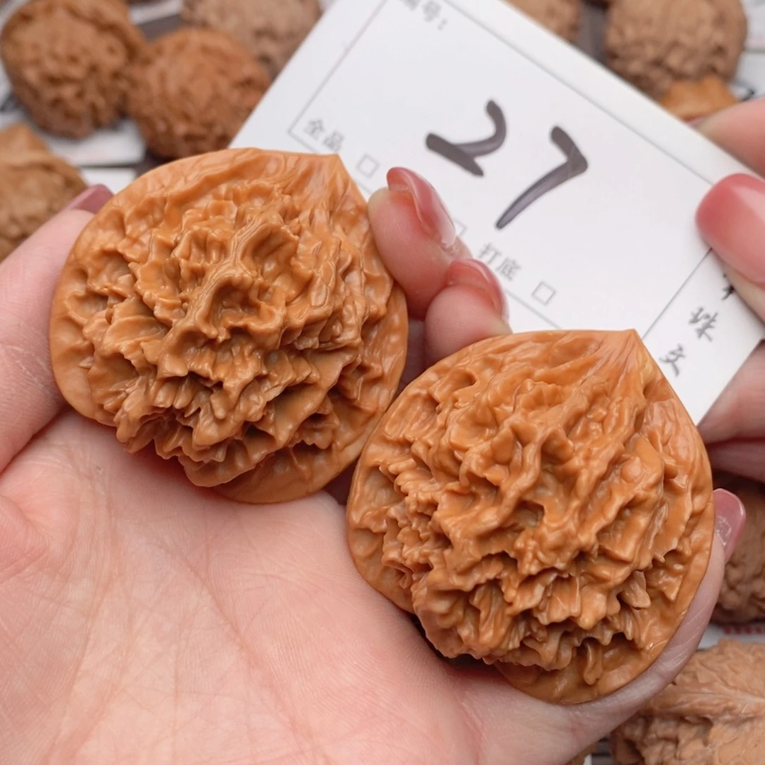 文玩核桃吊坠48.5帝王27