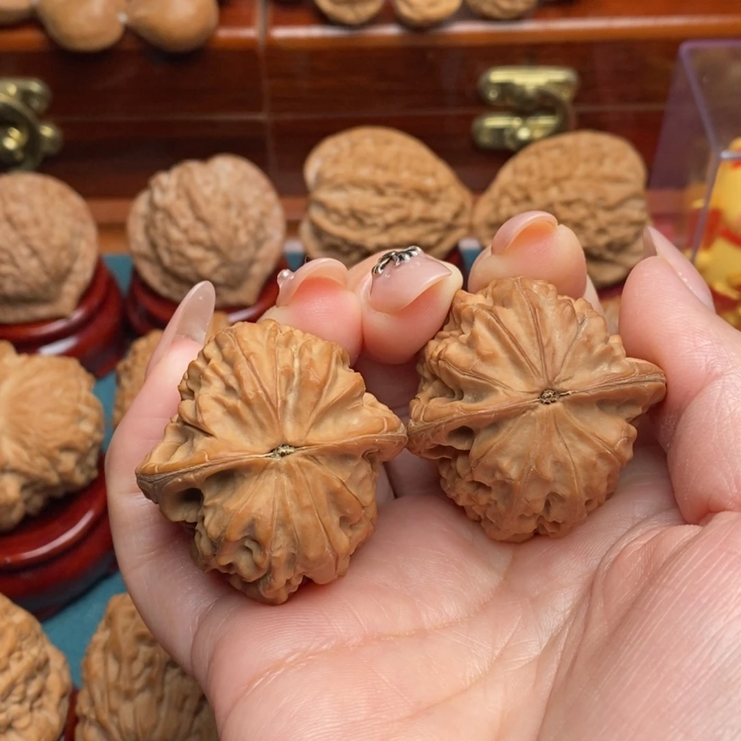 阳***阳吊坠文玩核桃38芭蕉扇全