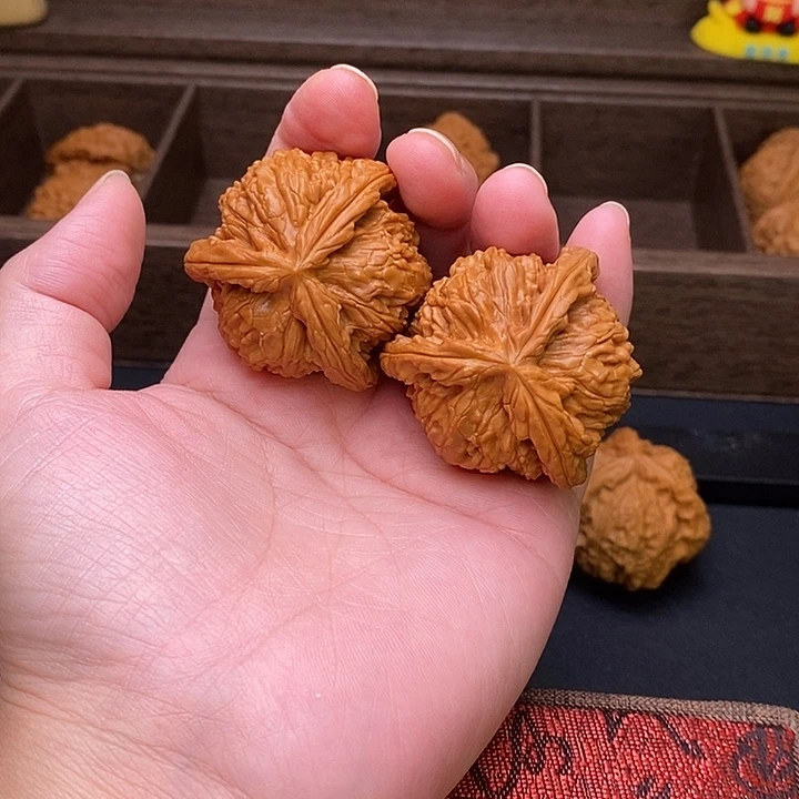 自***在把件文玩核桃白奔