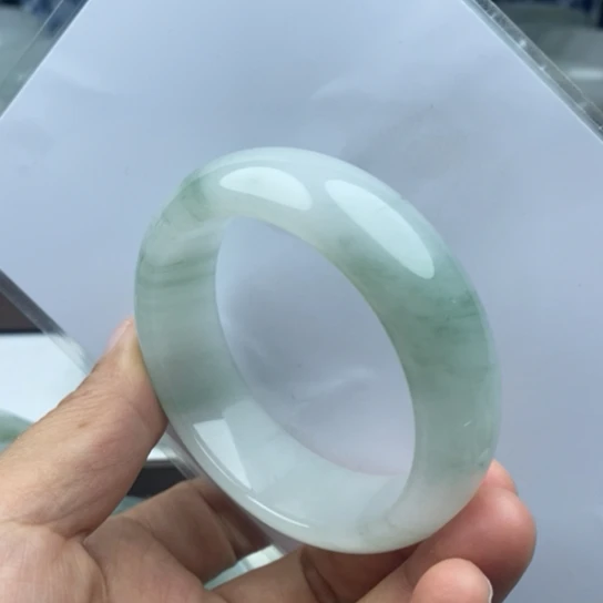 石英质玉（金丝玉）未镶嵌手镯