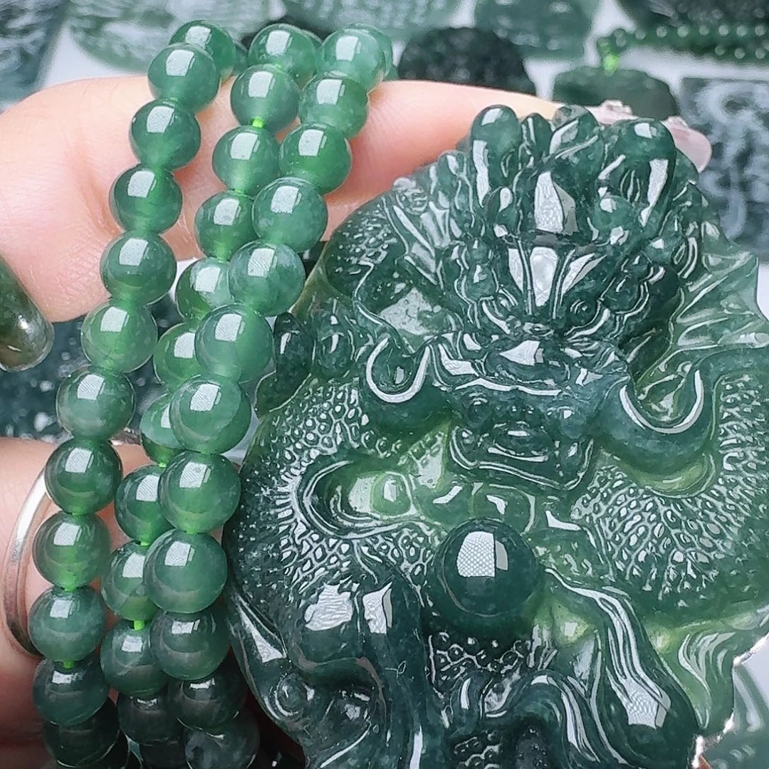 翡翠未镶嵌颈饰111