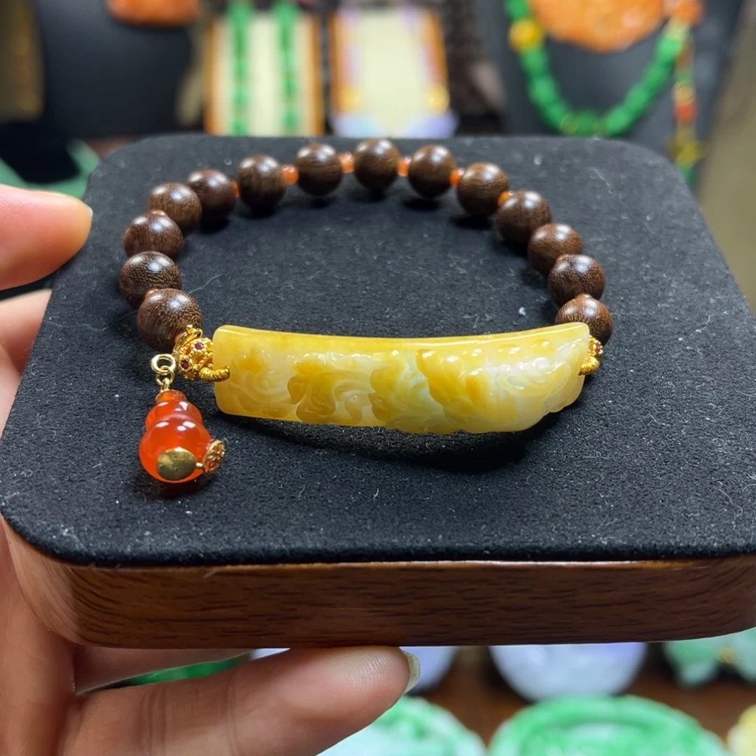 翡翠未镶嵌颈饰天然翡翠手牌